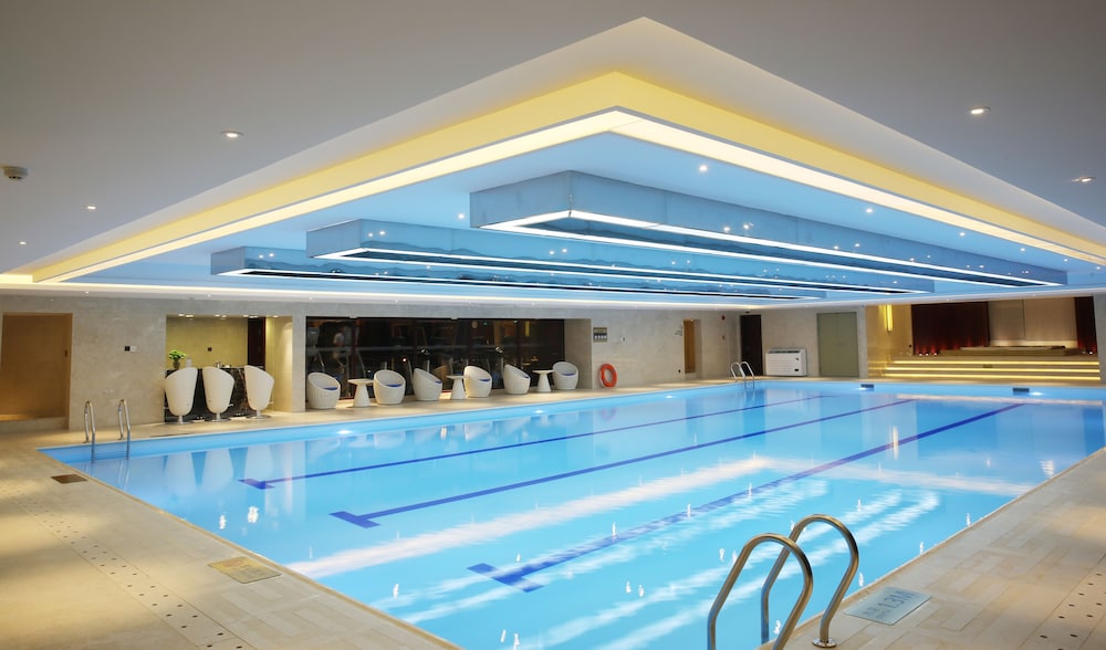 swimming pool spa