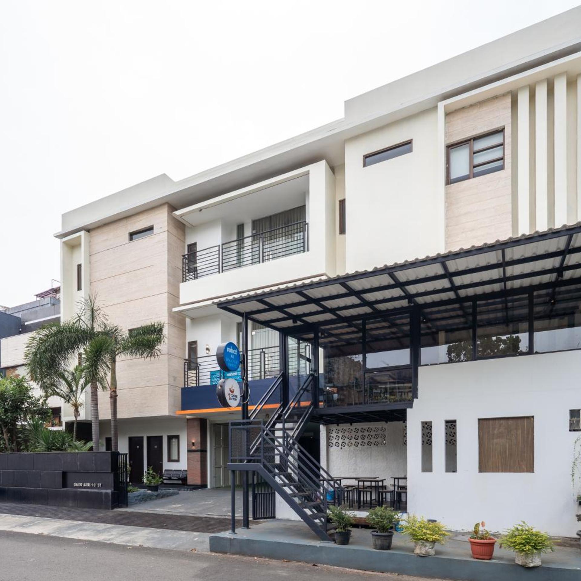 Rehat at Dago Sky Hotel 29/38