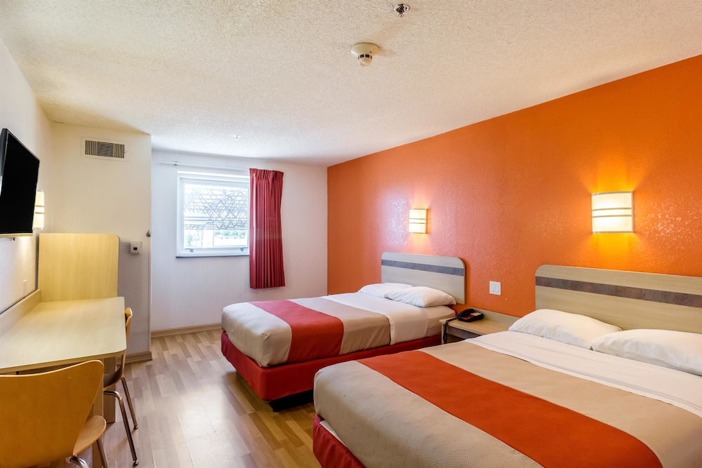 Motel6 Harlingen, TX 19/52