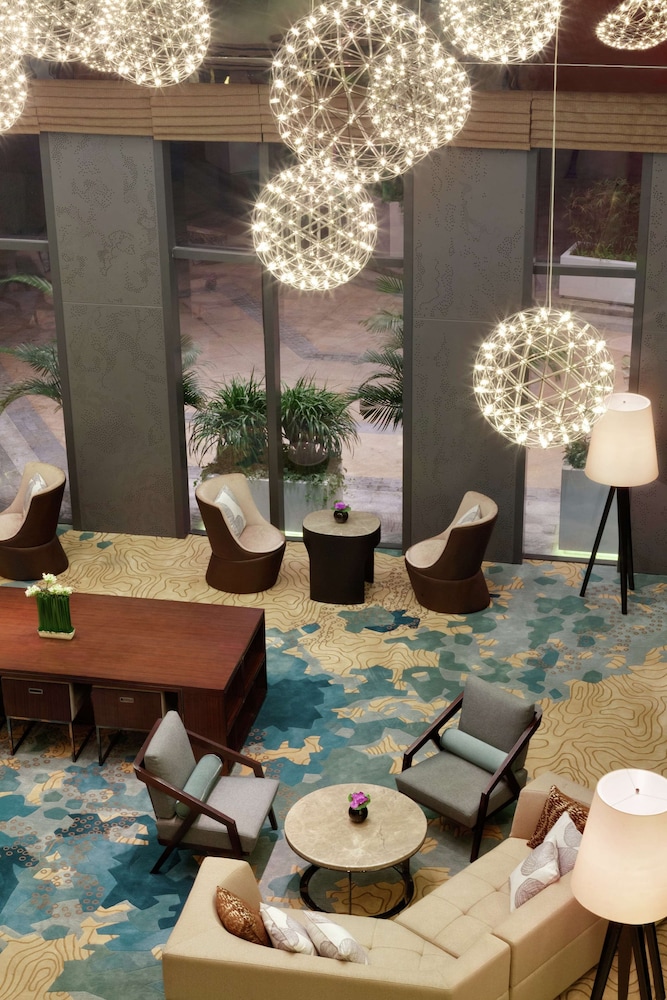 Hilton Garden Inn Shenzhen Bao an 42/49