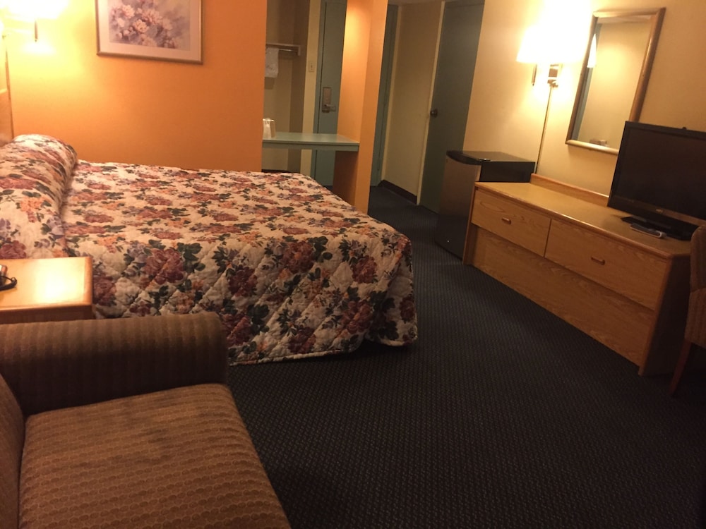 Camelot INN 9/22