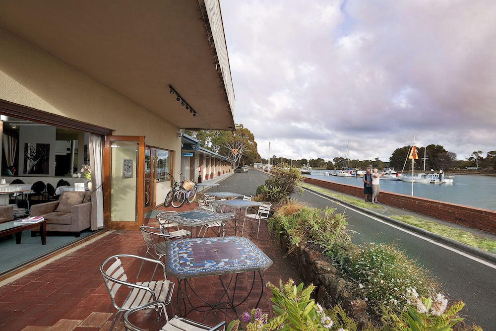 Burnie Airport Motel 57/59