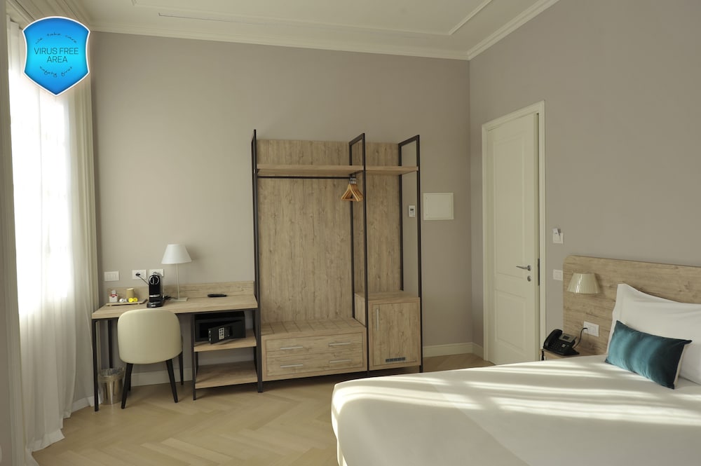 Bergamo Inn 43 9/31