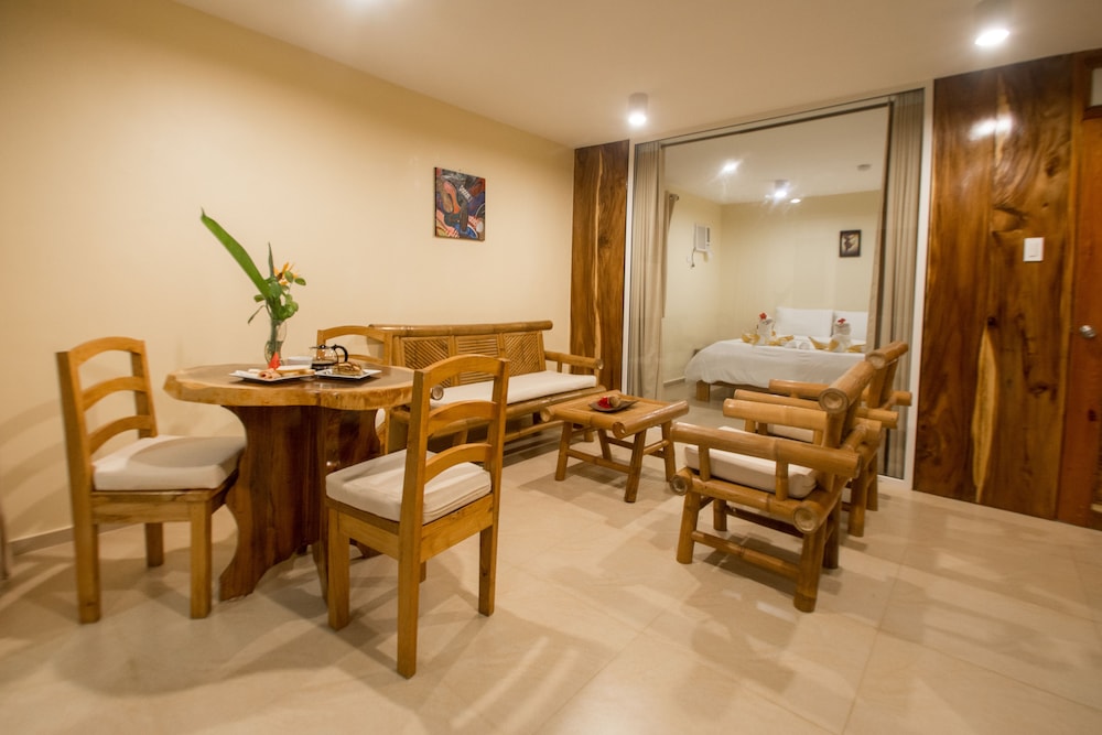 Boracay Amor Apartments 56/72