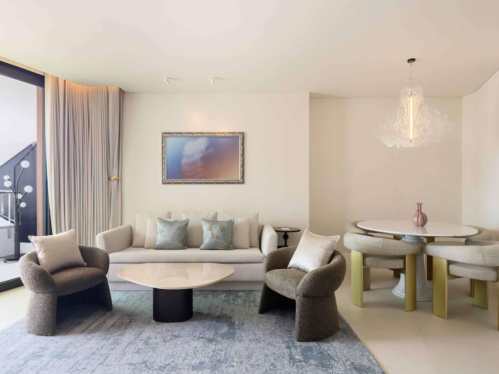 SLS Barcelona Hotel 41/60