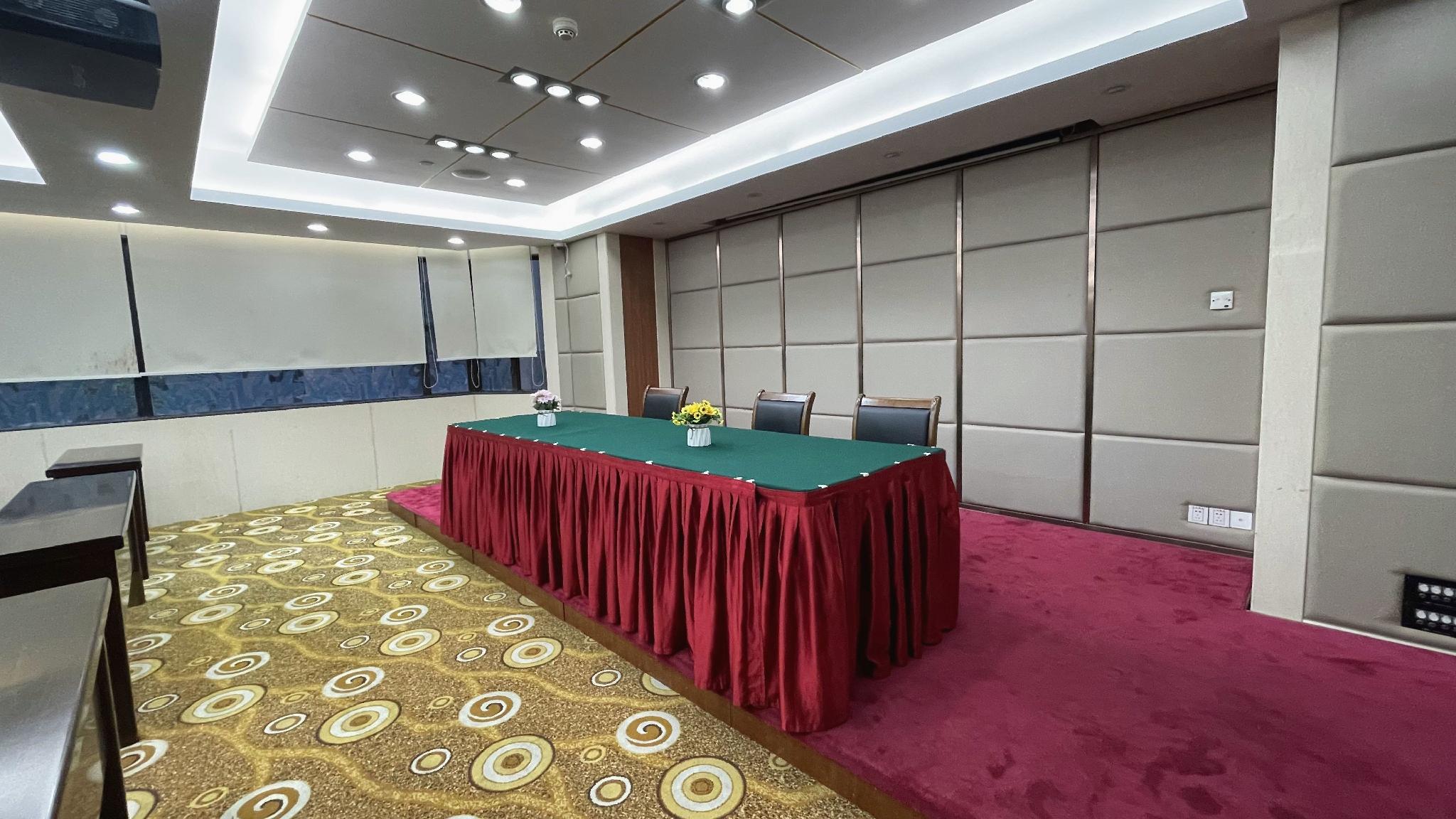 Oriental Silk Hotel 5/16