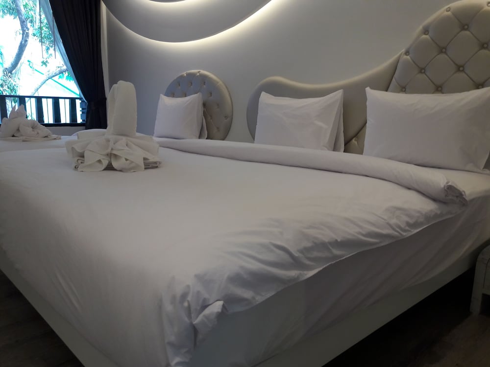 AVATARA RESORT 23/59