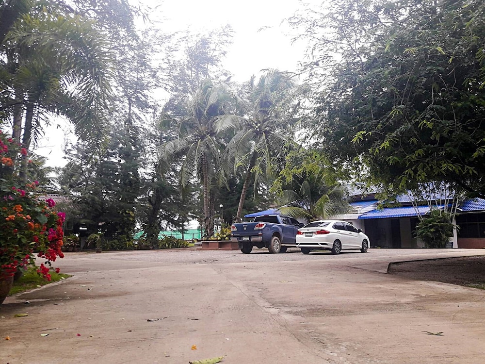 The Uncle Beach Resort 33/50