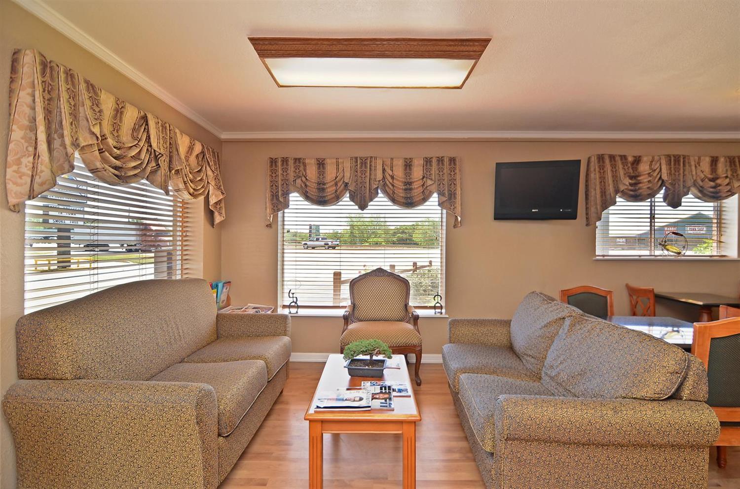 Americas Best Value Inn Stephenville 8/11