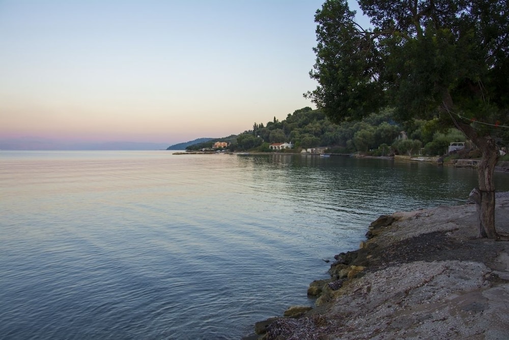 Ionian Eye 41/50