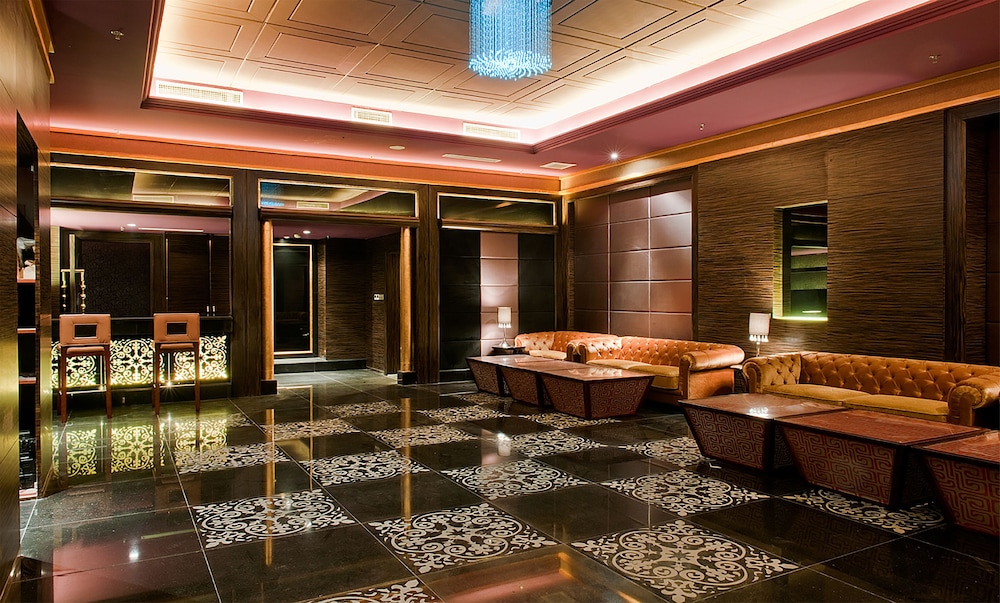 Golden Mountain International Hotel 36/49