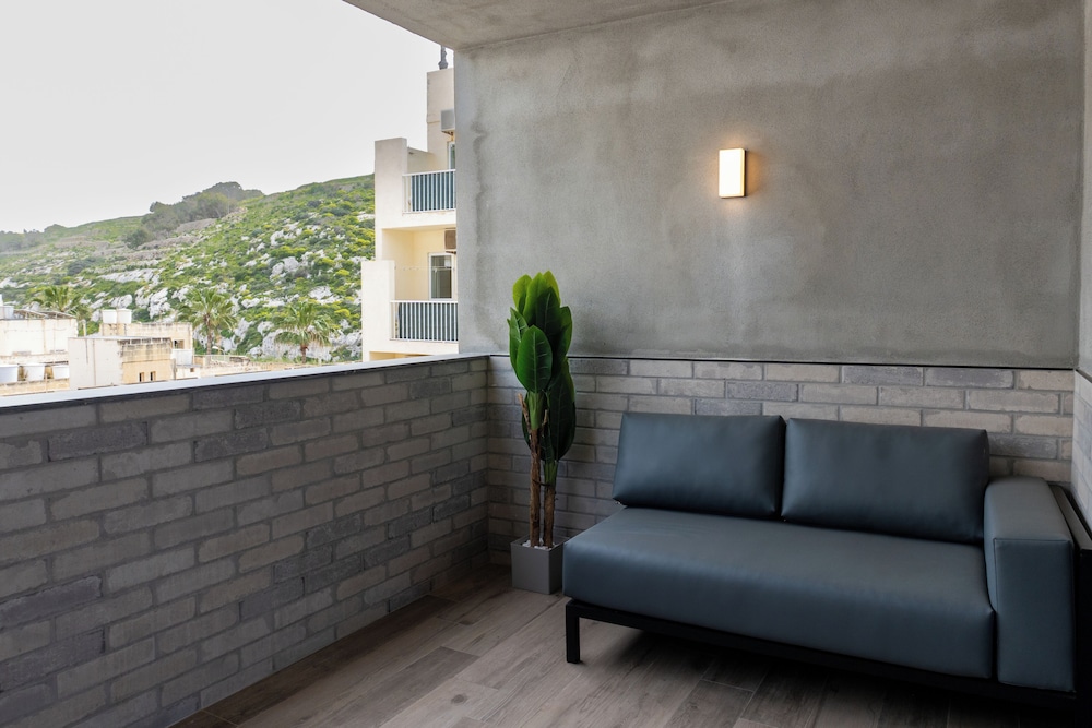 Block Hotel Rooms and Aparments 40/54