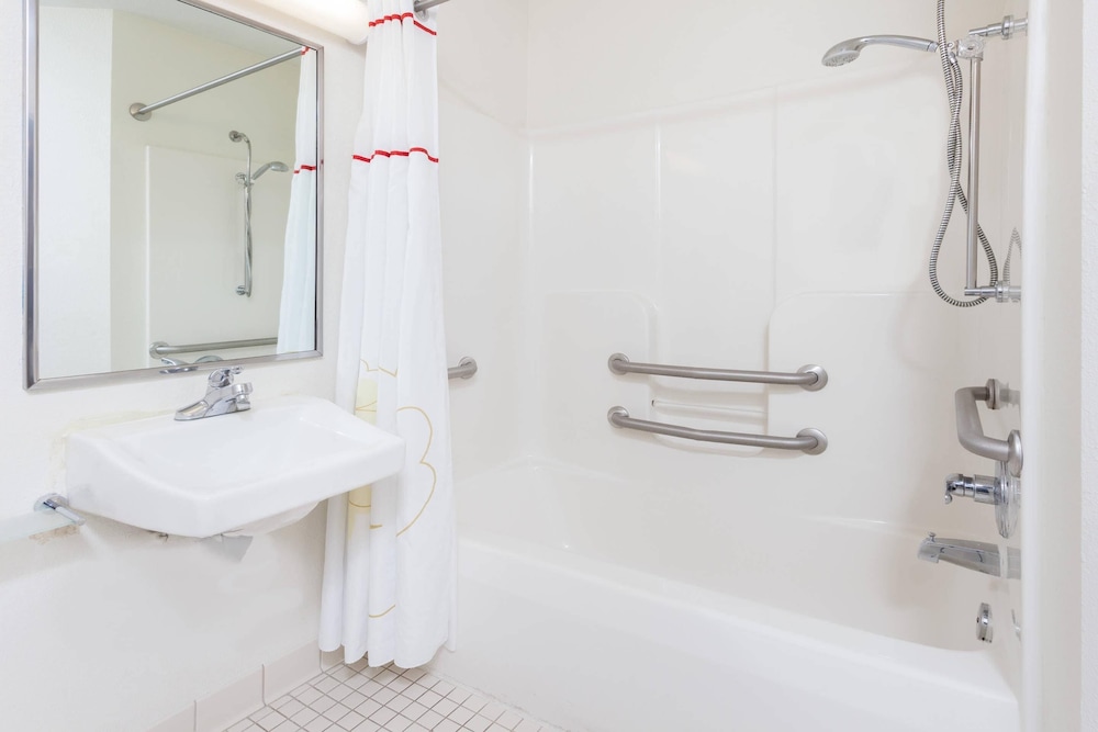 MainStay Suites Greensboro 46/46