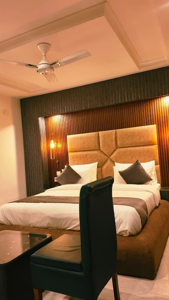 Hotel Sunshine Dharamshala 10/52