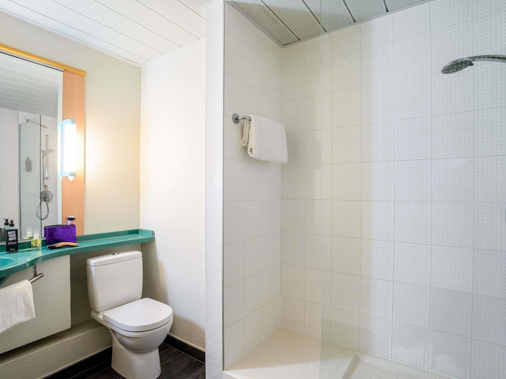 Ibis Milano Centro 77/77
