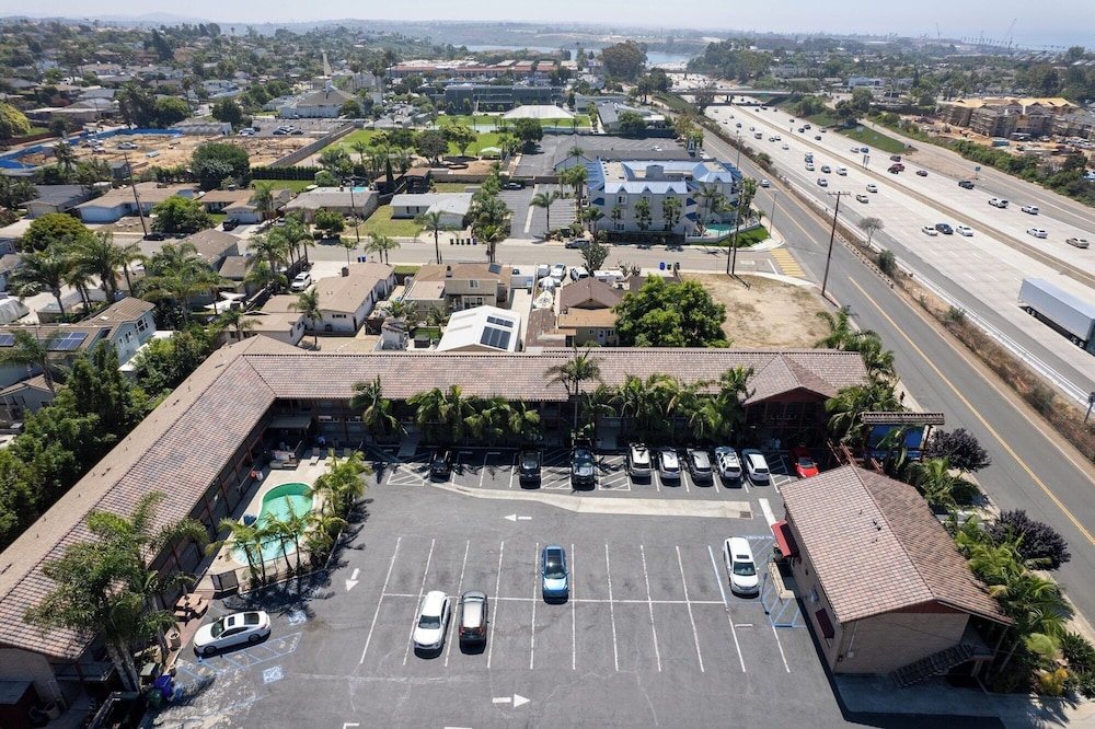 Motel6 Carlsbad, CA - North photo5