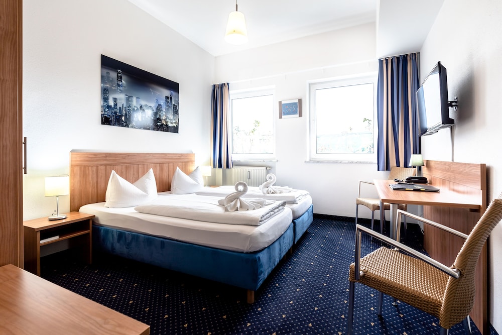 Hotel Fresh Inn 12/41