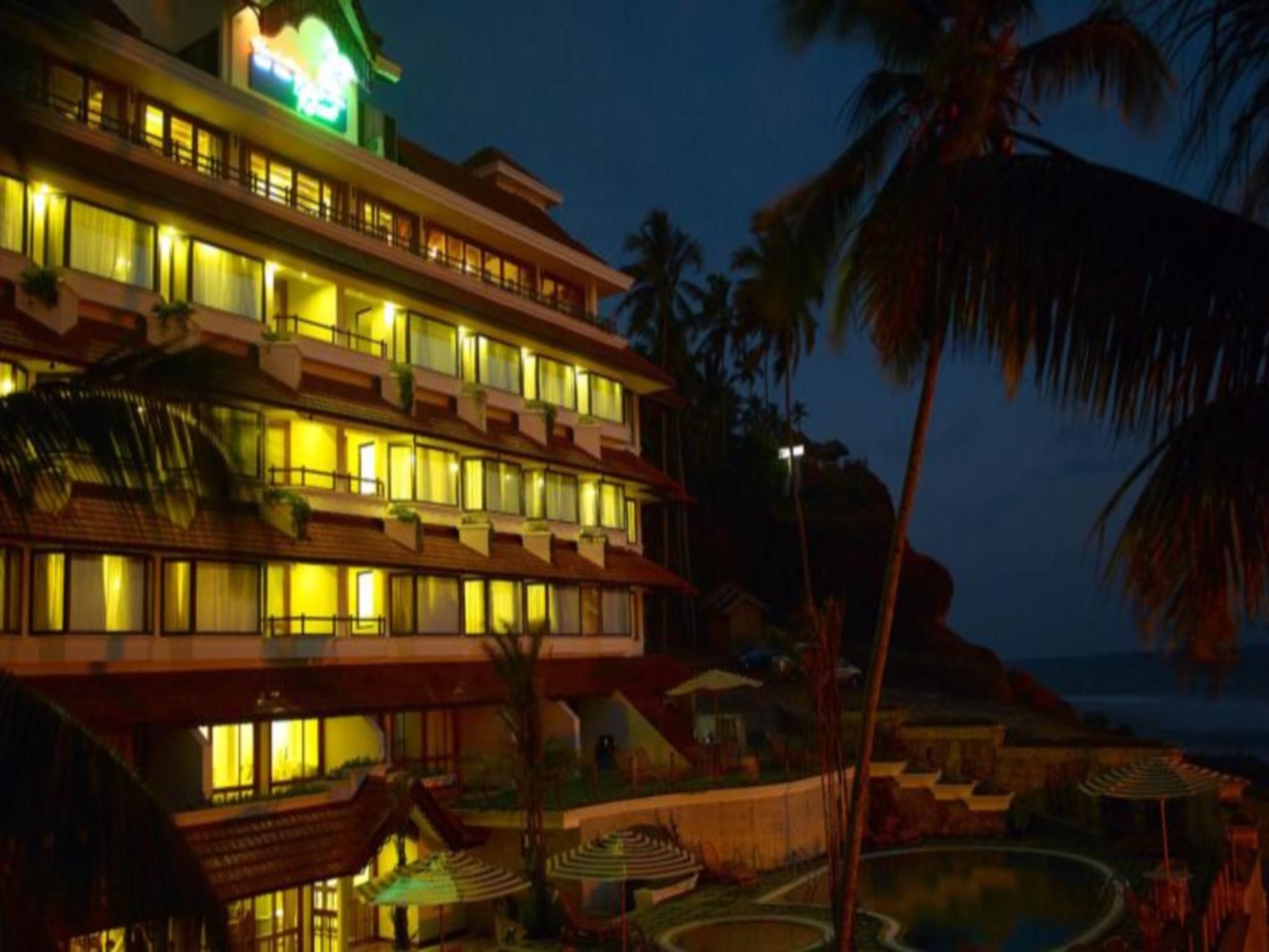 HINDUSTAN BEACH RETREAT 4/32