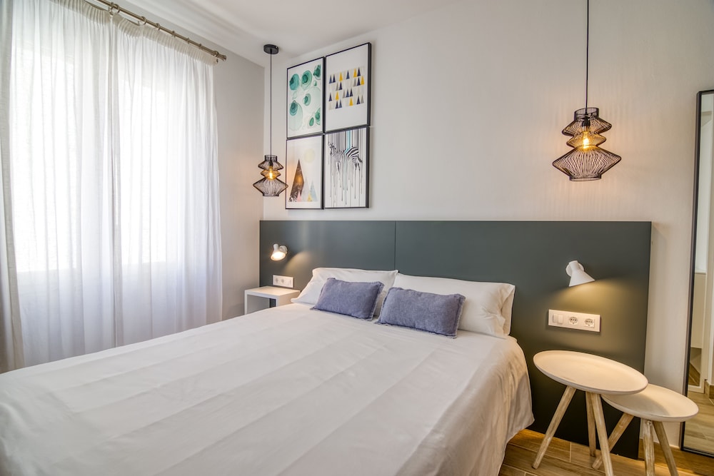Hostal La Isla 16/32