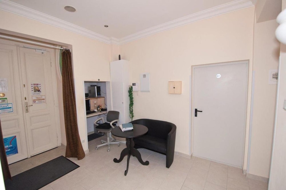 K&T Boardinghouse 23/28