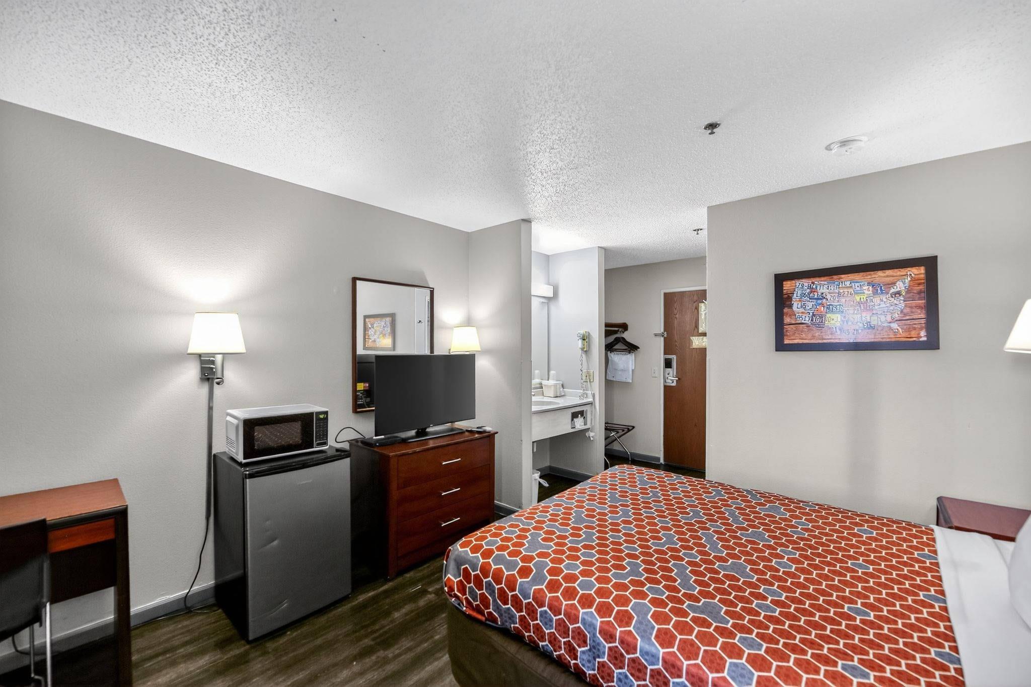 Econo Lodge Princeton 22/43