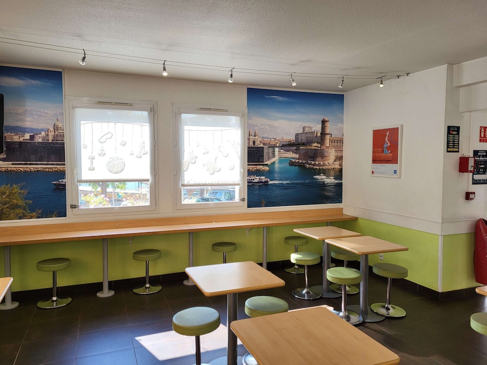 Ibis Budget Marseille La Valentine 45/59
