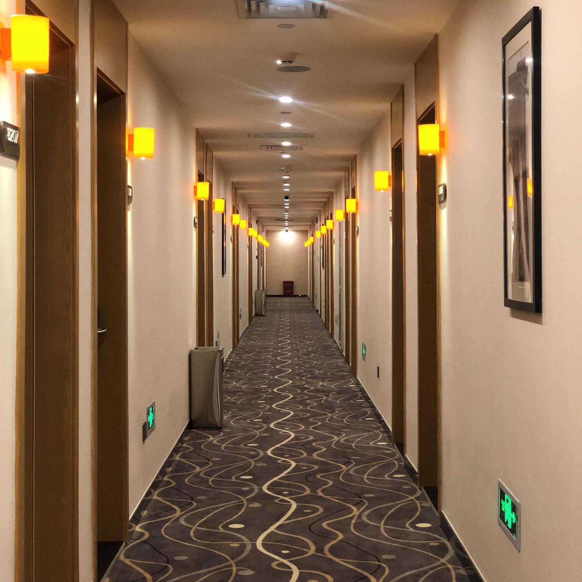 7-day Youpin Hotel (Beijing langxinzhuang metro station store) 30/32