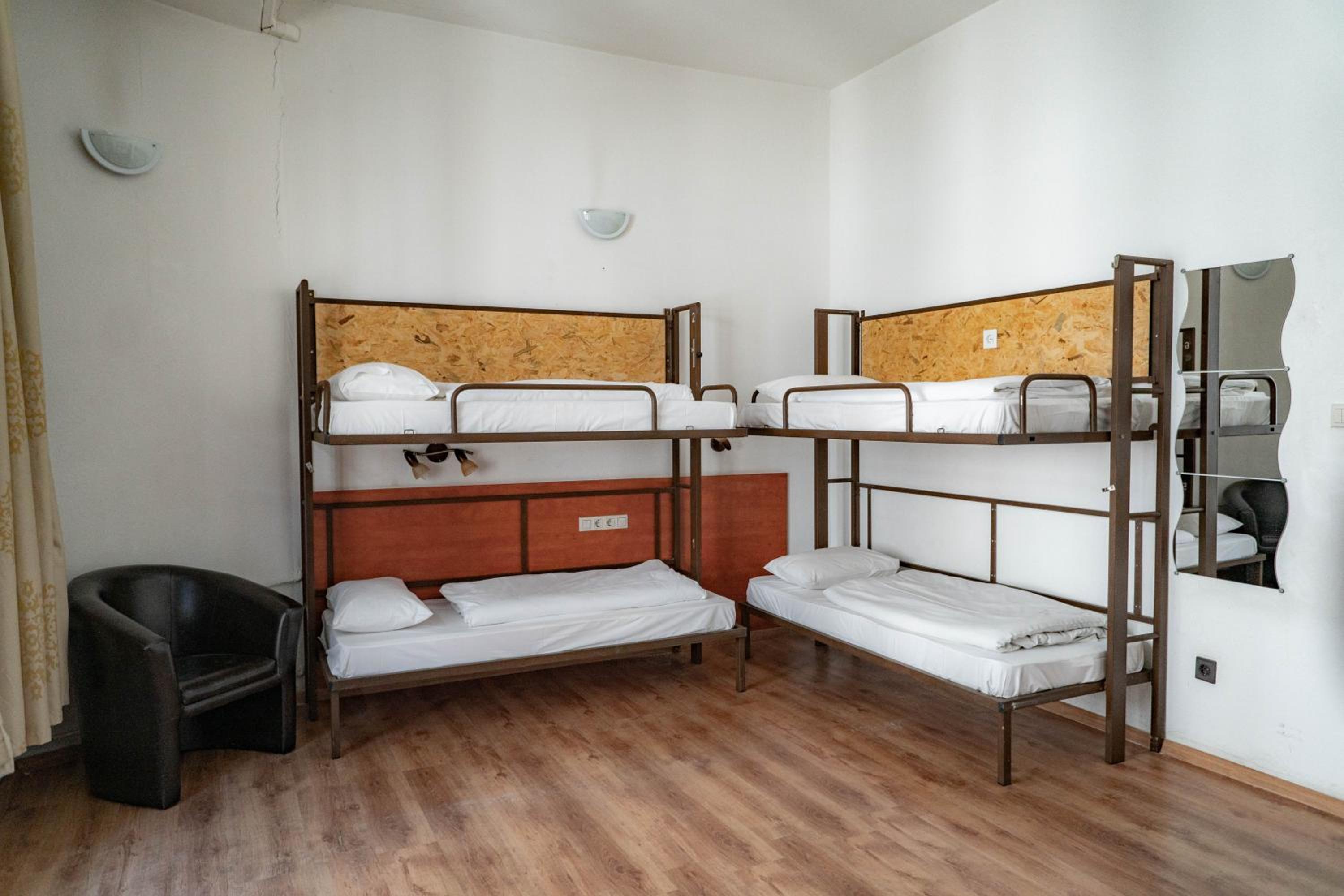 Mixed Dorm, 6 Beds