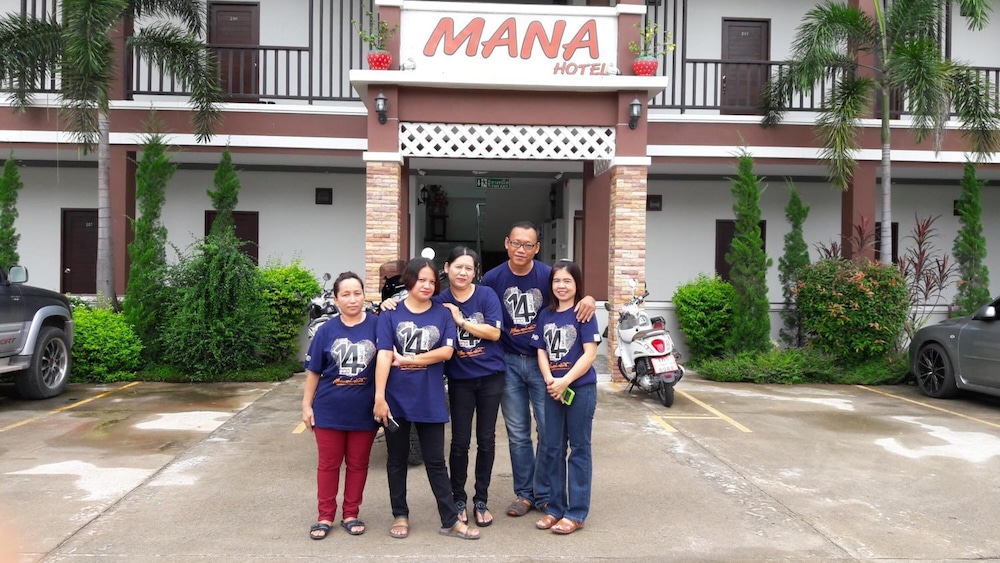 Mana Hotel 49/50