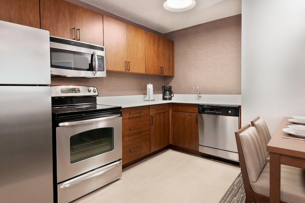 Residence Inn by Marriott Tampa at USF/Medical Center 25/34