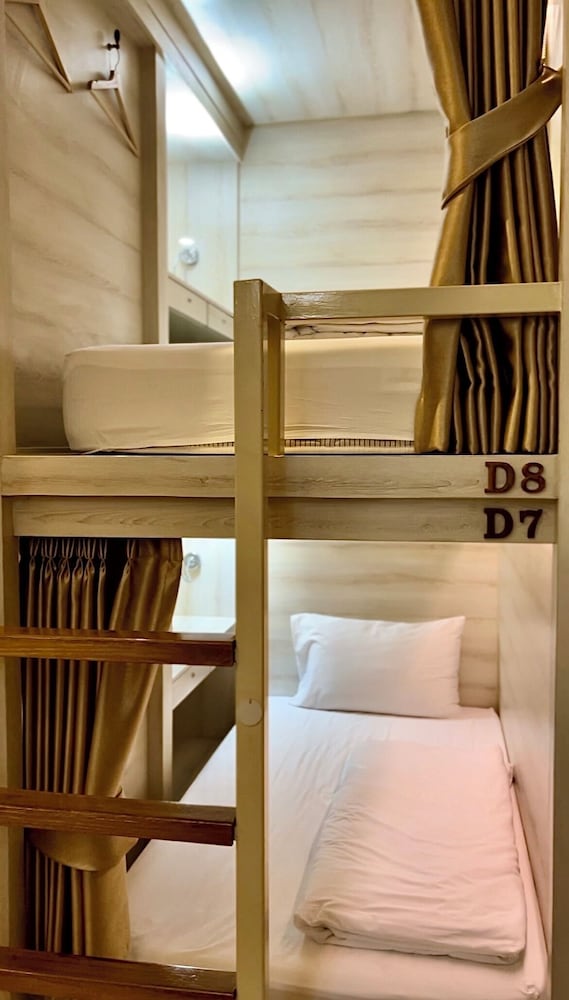 Lady M Hostel At Suvarnabhumi Airport - Female Only 26/49