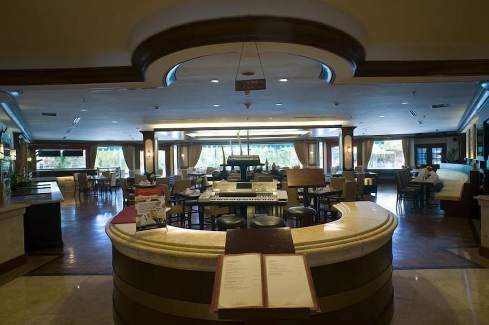 The Sunan Hotel Solo 35/50