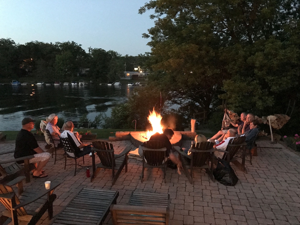Lake Pointe Inn 41/50