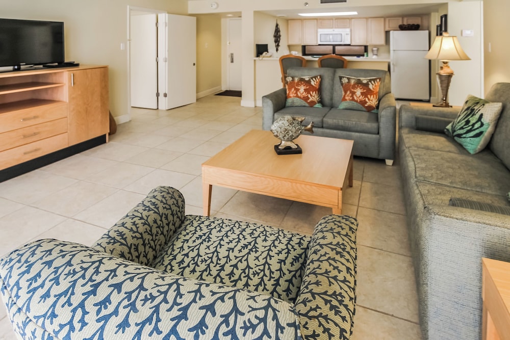 Royale Beach and Tennis Club, a VRI resort 25/49