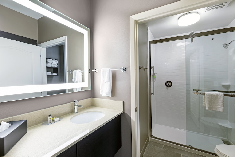 Staybridge Suites Iah Airport East 8/50