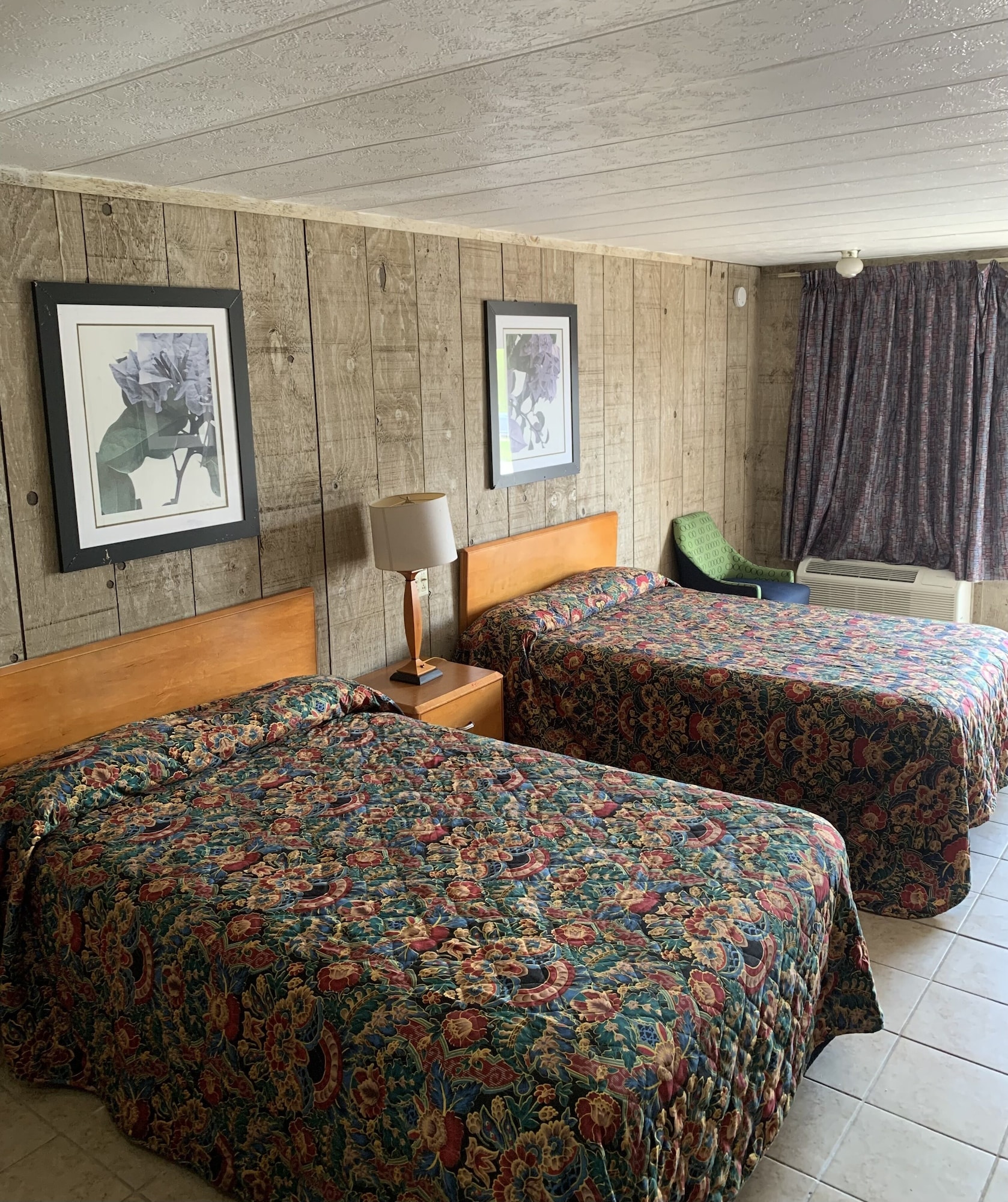 room, 2 queen beds