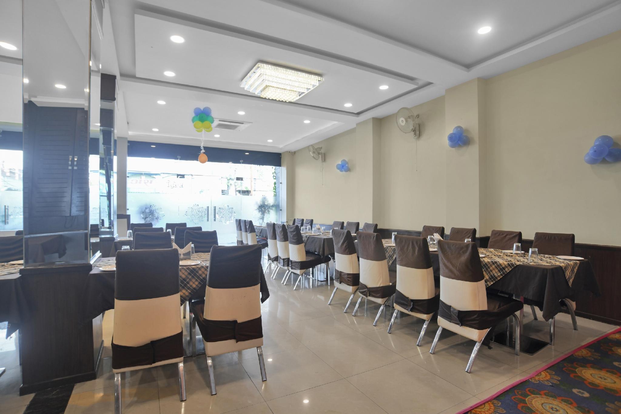 Super Townhouse Divya Palace 65/69