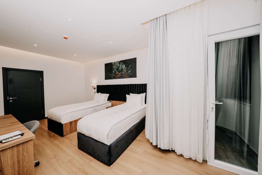 Business Life Hotel Bakirkoy 10/40