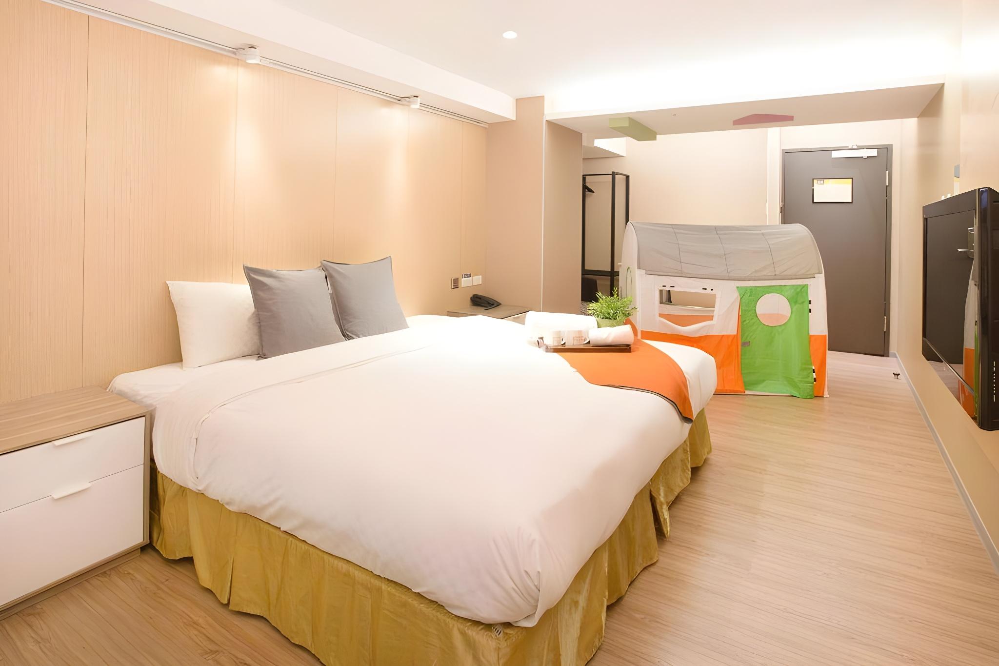 Kids Suite, Double Bed, No Window