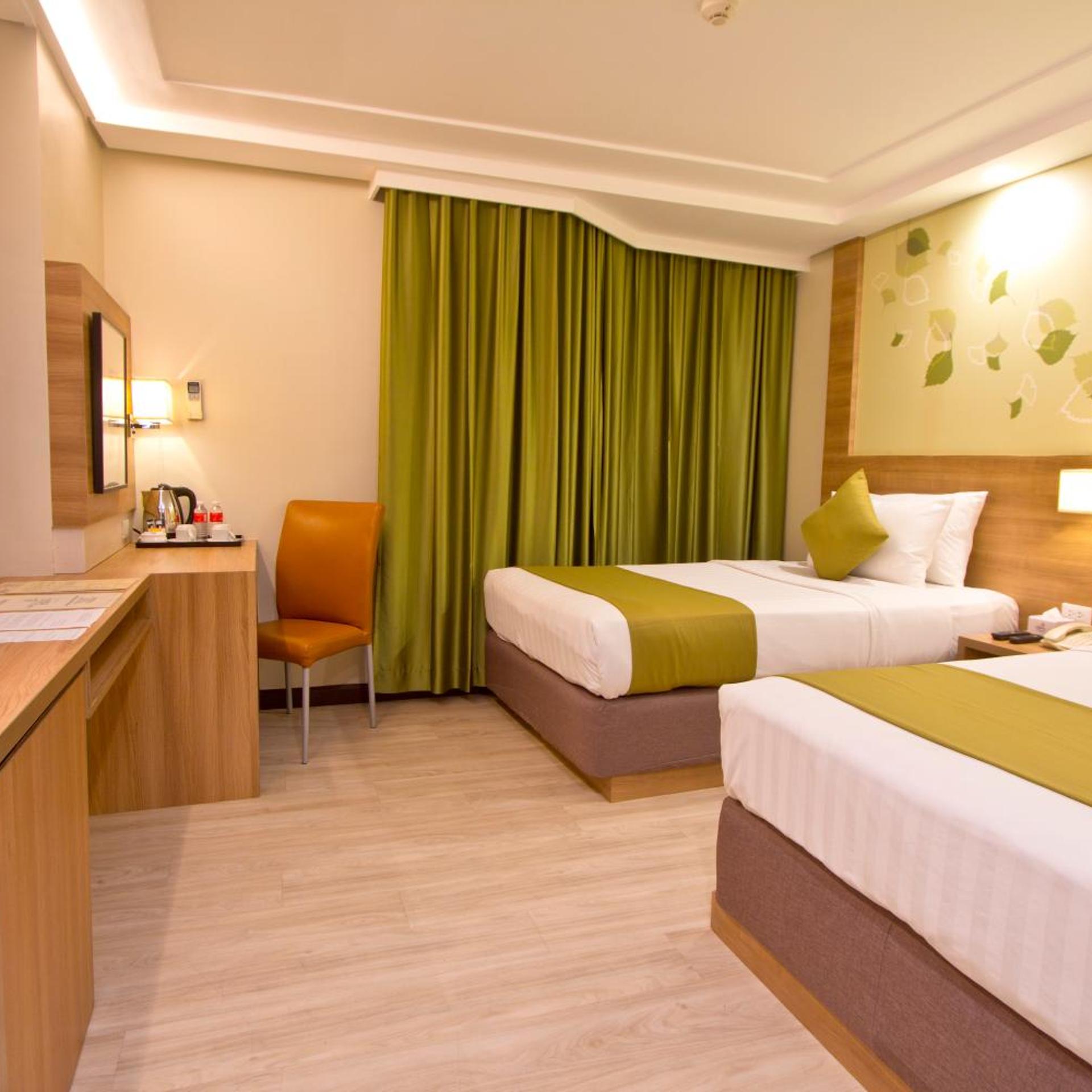 DELUXE, DOUBLE BED