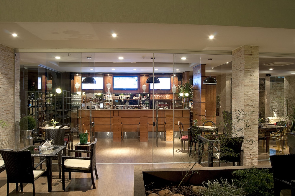 LAS VENTANAS SUITES HOTEL 24/30