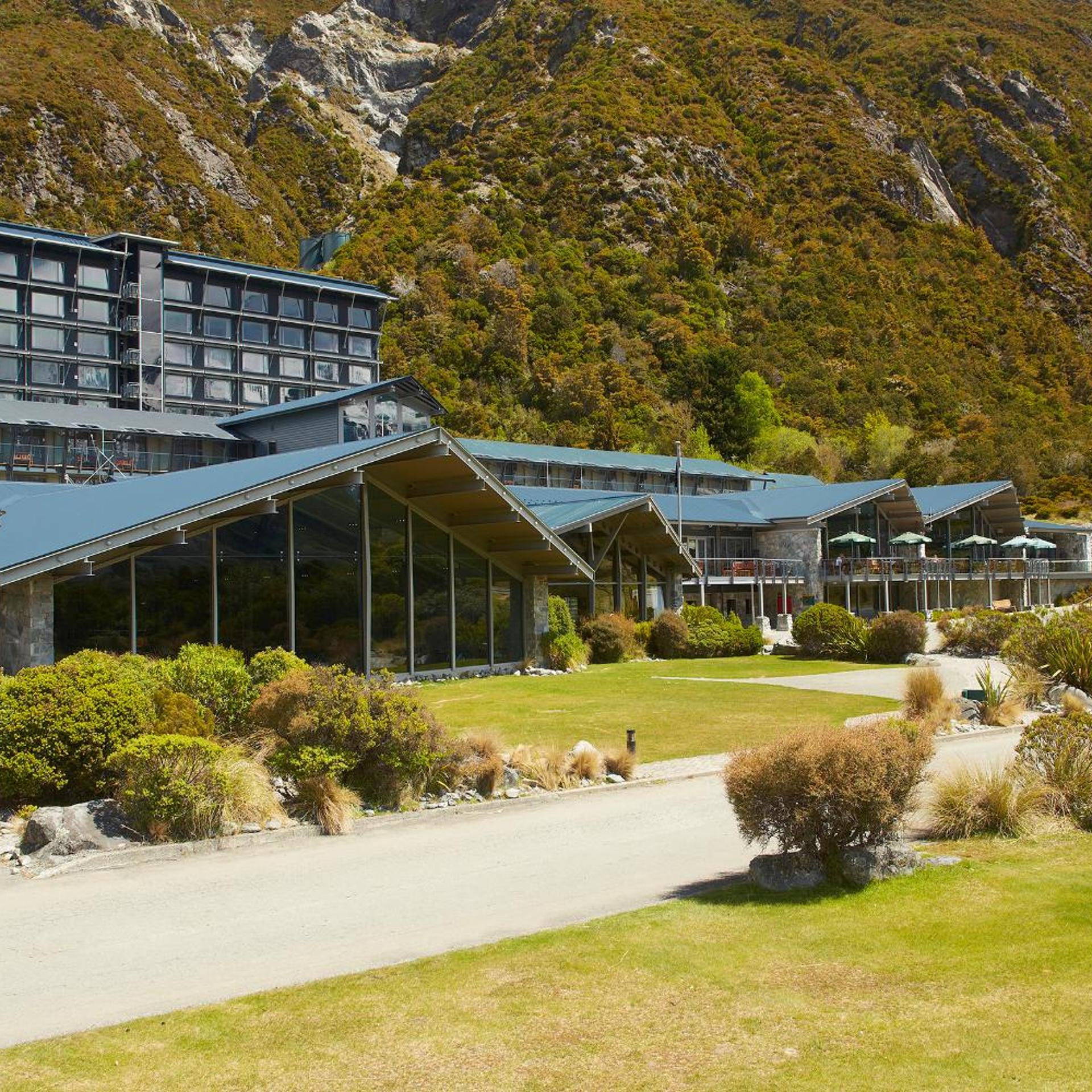 Hermitage Aoraki Mount Cook 1/47
