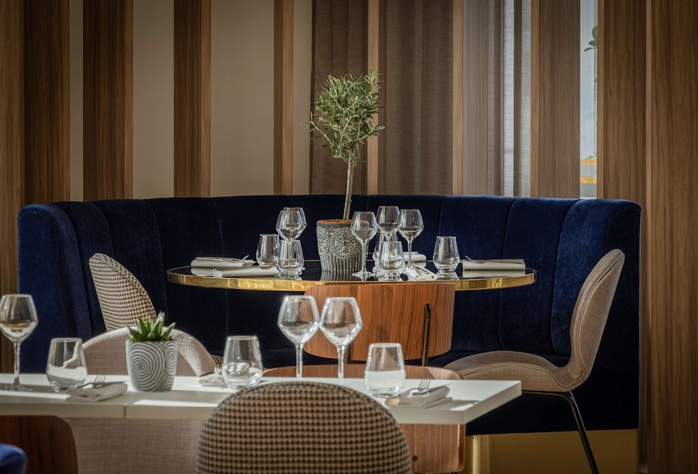 Golden Tulip Lyon Ouest Techlid - Hotel & Spa 52/76