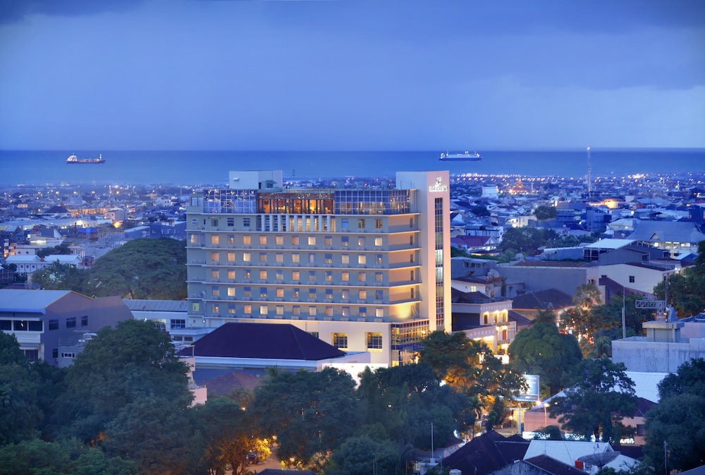 Hotel Santika Makassar 1/37