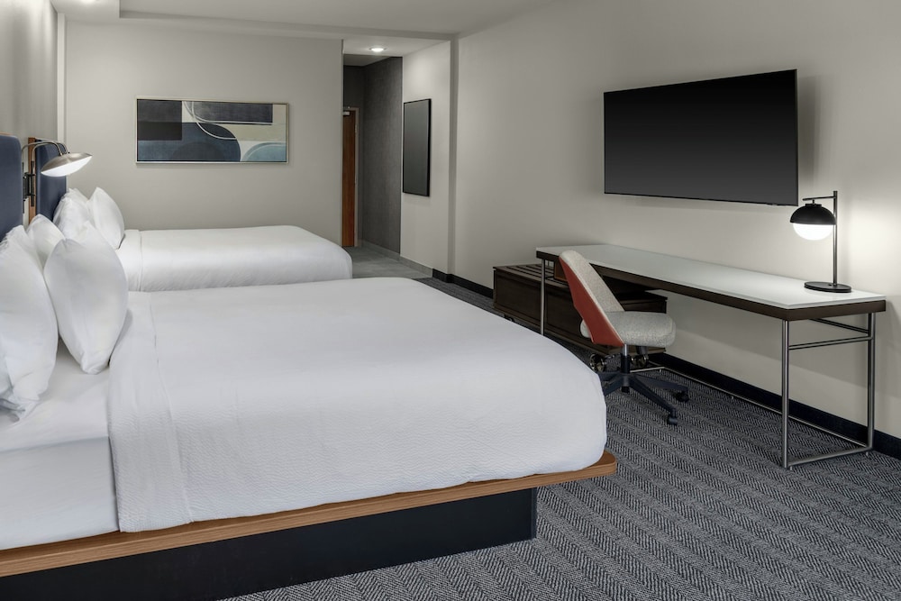 Courtyard By Marriott Sherman 13/45