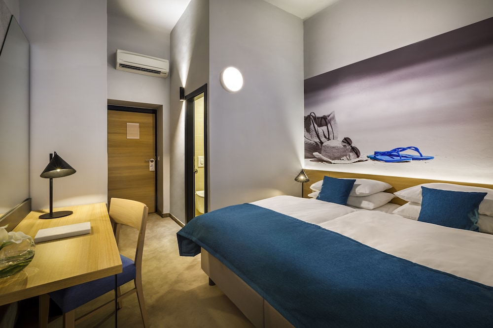 Hotel Istra 12/63