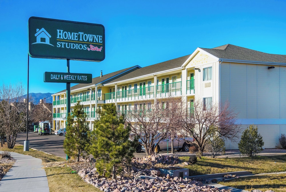 HomeTowne Studios By Red Roof Colorado Springs - Airport 6/27