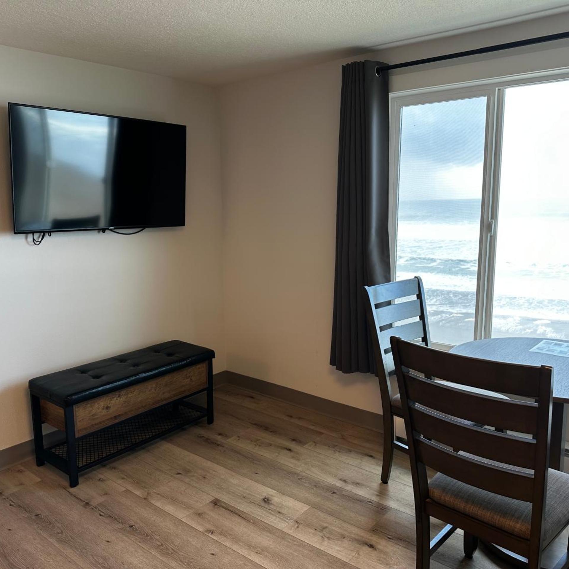 West Beach Suites 23/50
