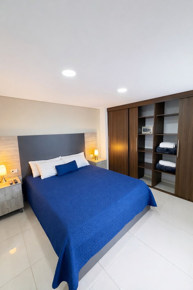 DELUXE, APARTMENT