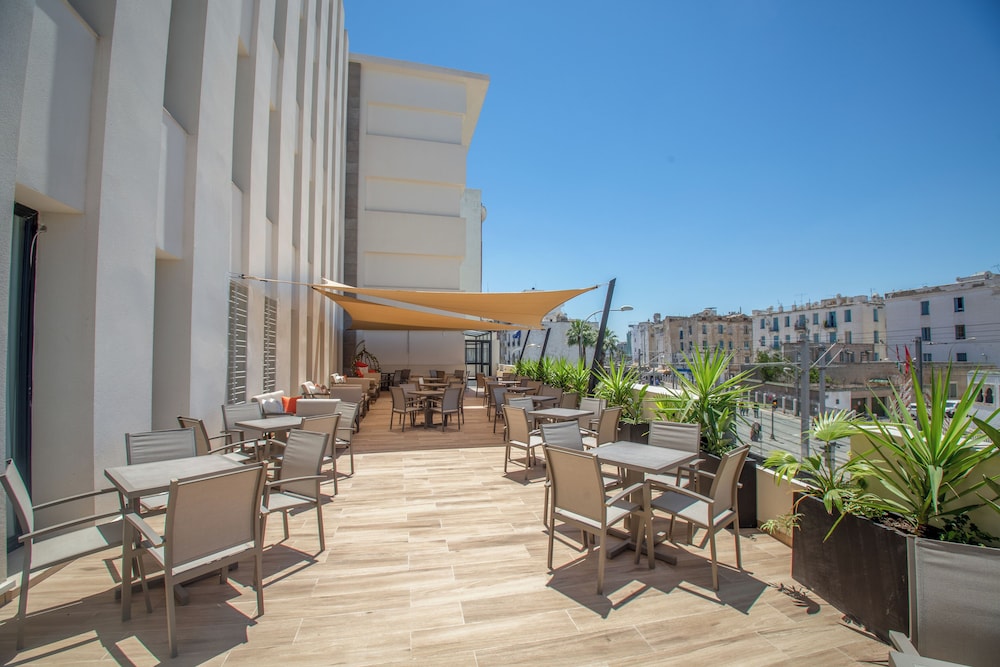 Hotel Kyriad Prestige City Center Tunis 14/23